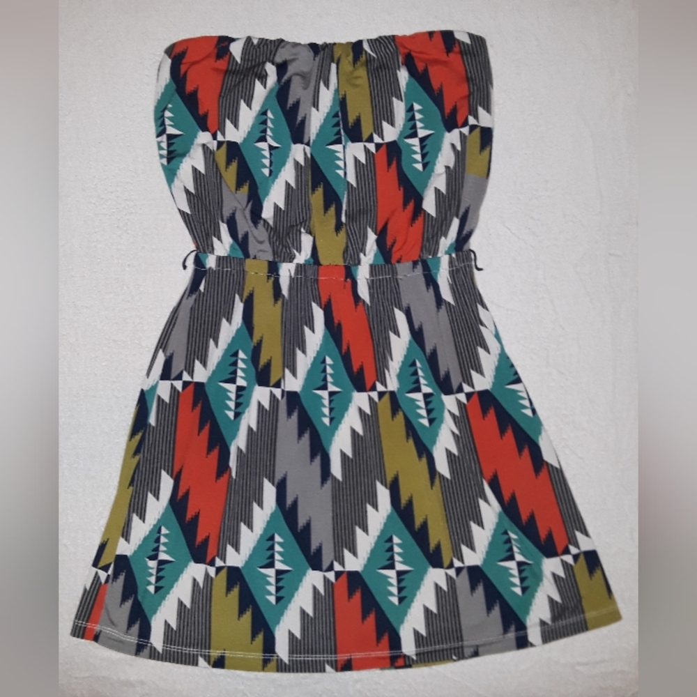 Three Pink Hearts. Strapless Dress with Geometric Pattern in Blue,Green,orange